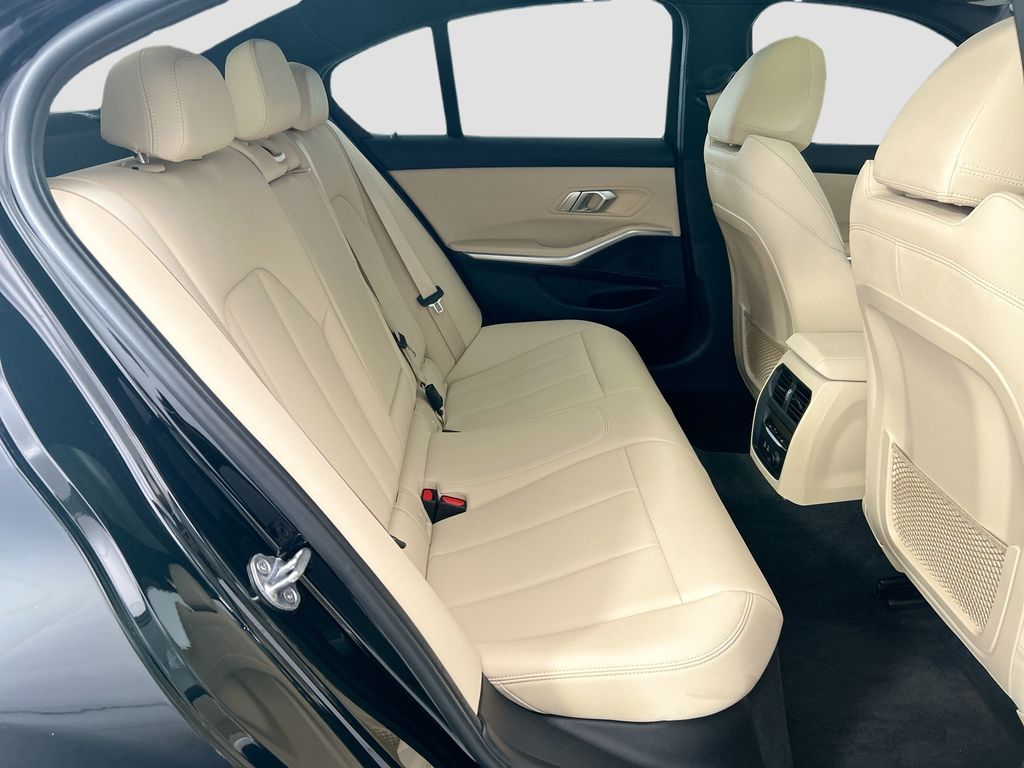 Thumbnail: 2020 BMW 3 Series - 21