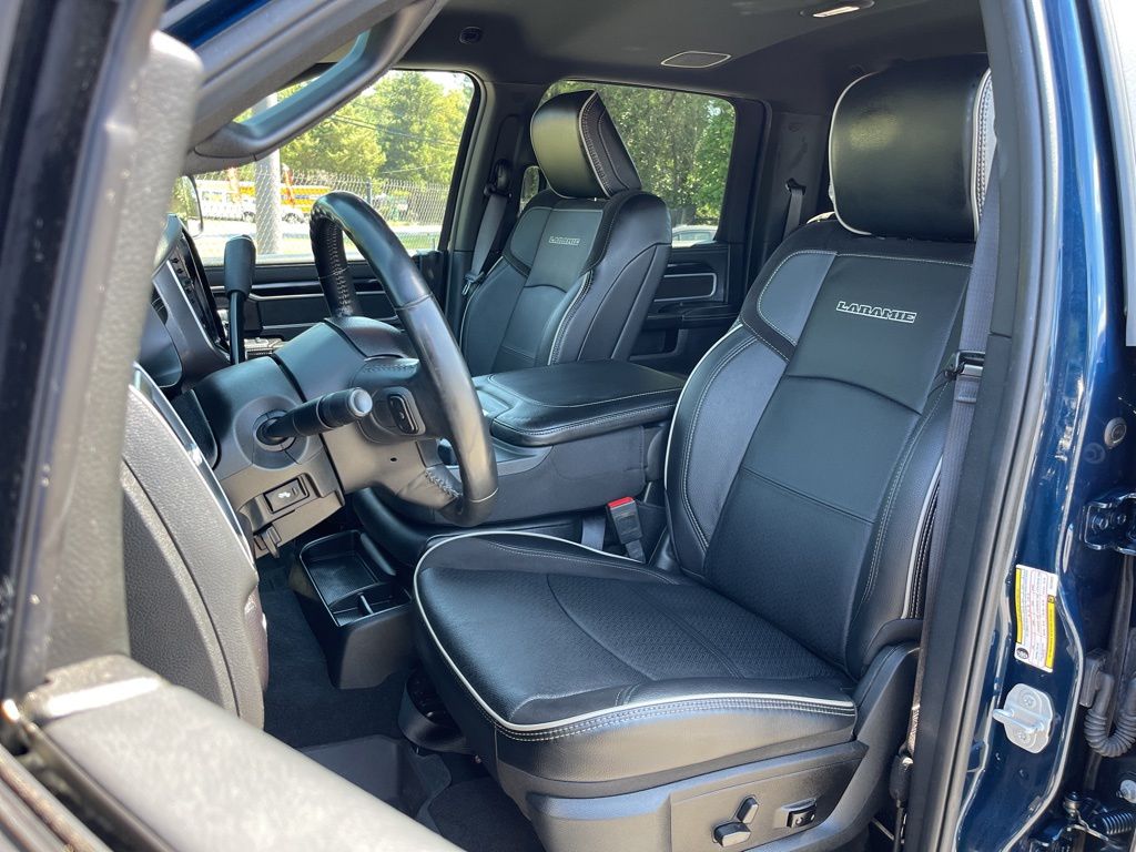 2500 Crew Cab Laramie