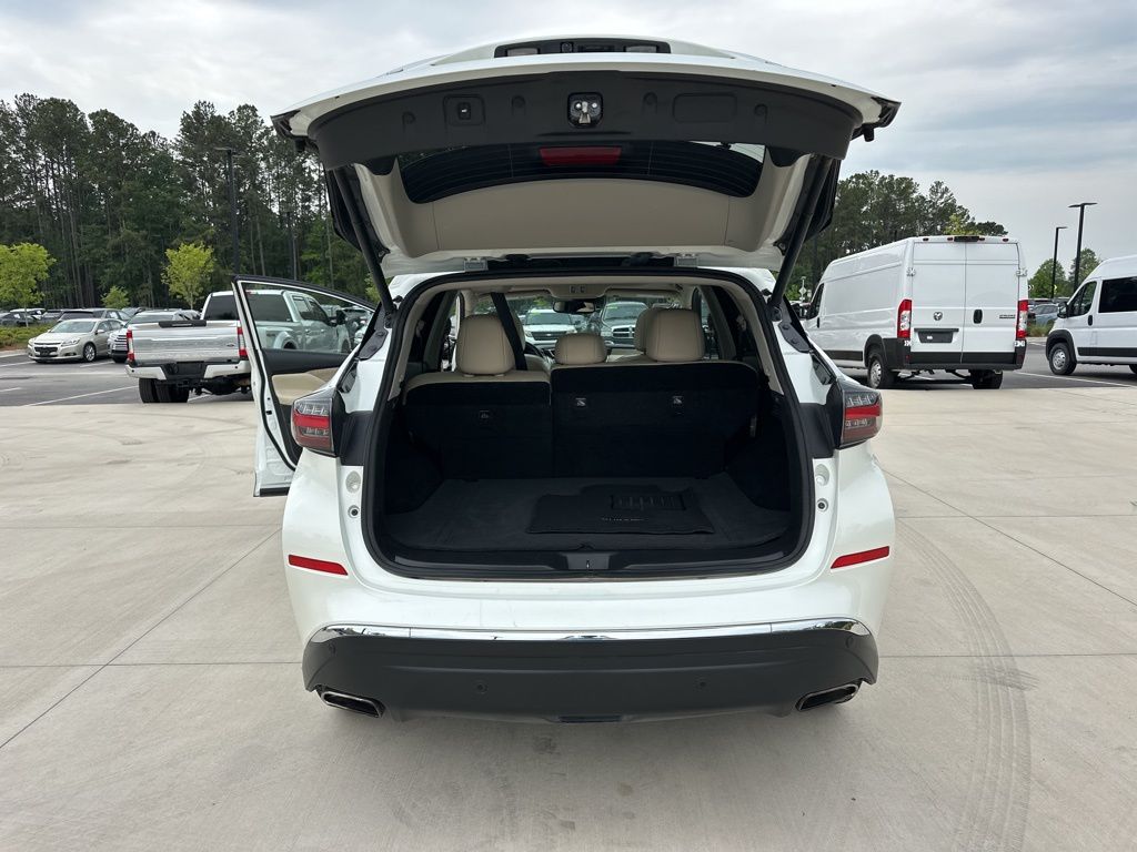 2023 Pearl White Tricoat Nissan Murano SL FWD SUV