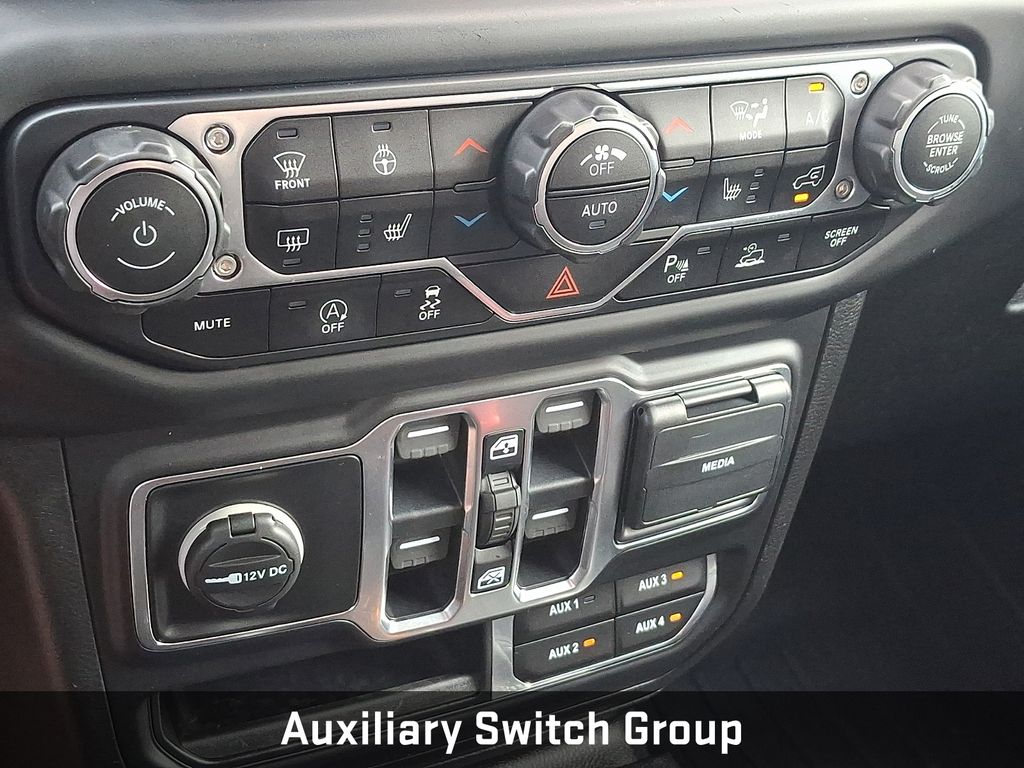 2020 Jeep Gladiator Overland Black at South Hills CDJR