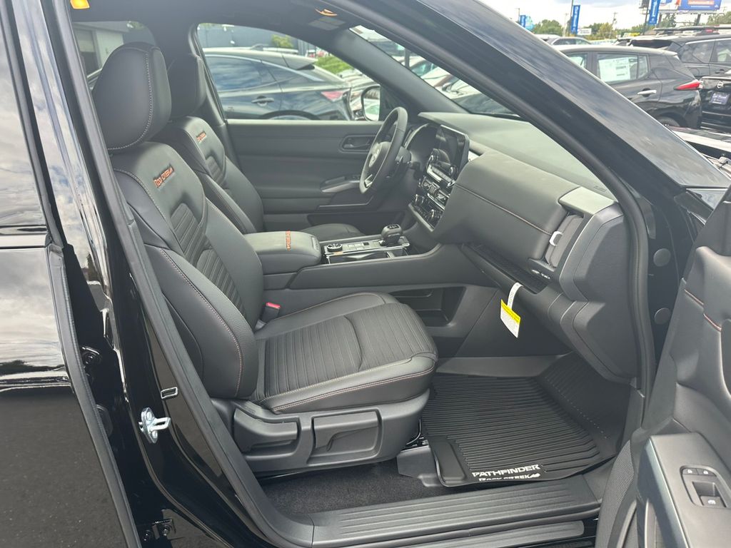 2025 Nissan Pathfinder Rock Creek