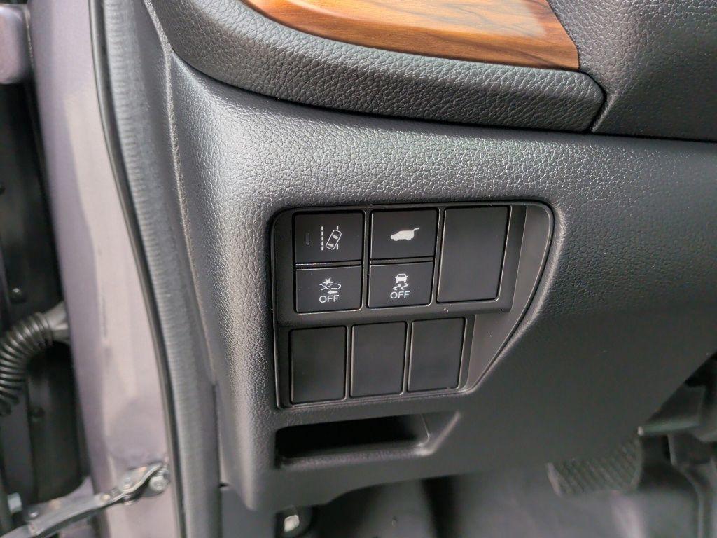 2018 Honda CR-V Touring Silver at Community Honda