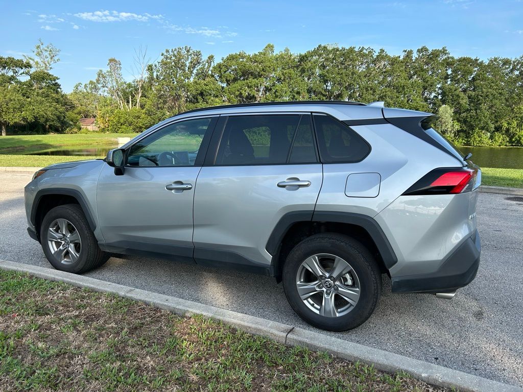 2024 Toyota RAV4 XLE 3