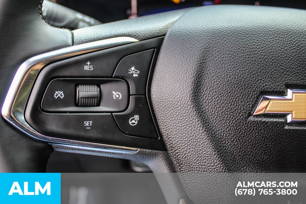 Used 2025 Black Chevrolet LT image 27