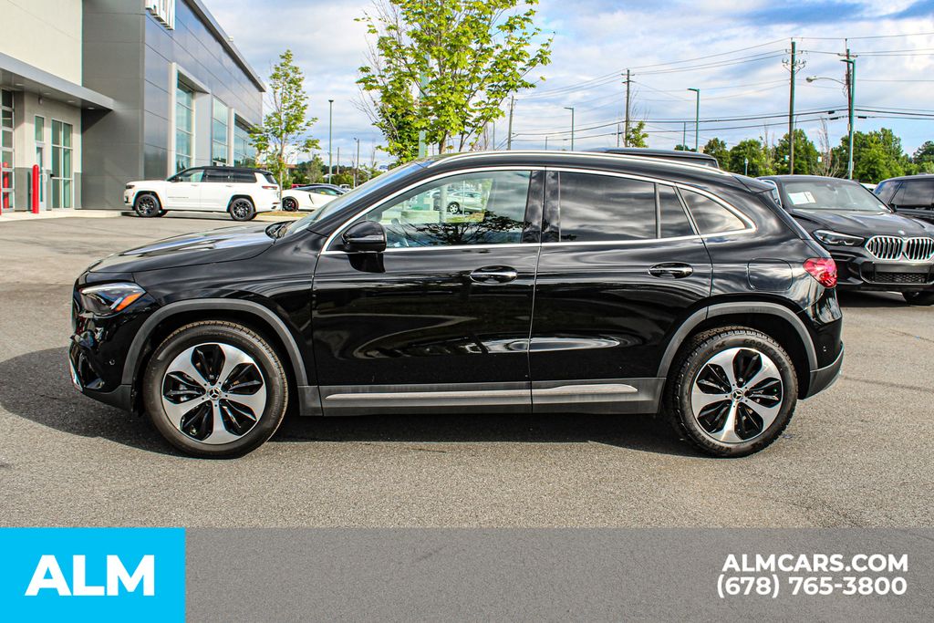 Used 2025 Black Mercedes-Benz GLA 250 image 7