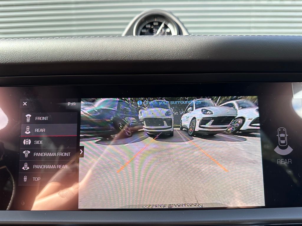 Thumbnail: 2026 Porsche Macan - 29