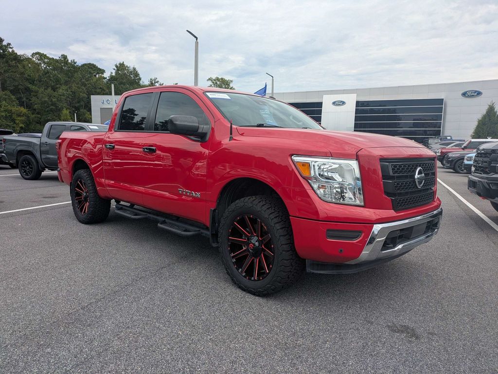 2021 Nissan Titan SV Crew Cab 4WD