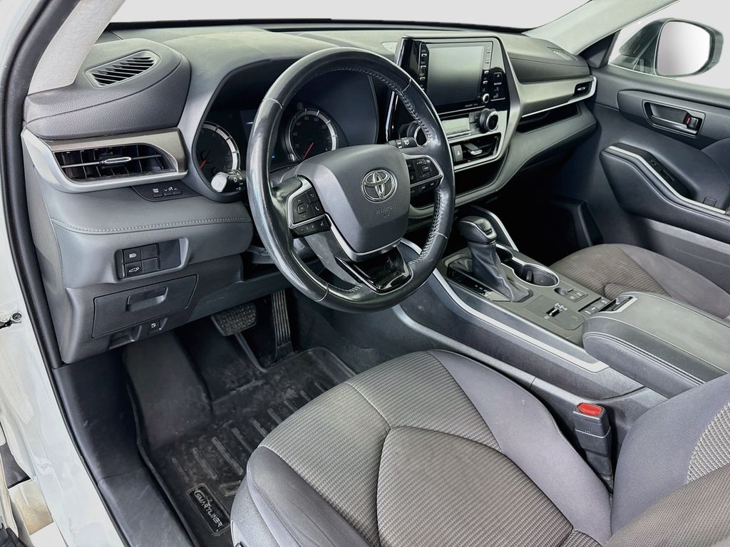 Thumbnail: 2021 Toyota Highlander - 9