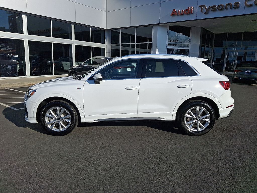 Thumbnail: 2025 Audi Q3 - 7