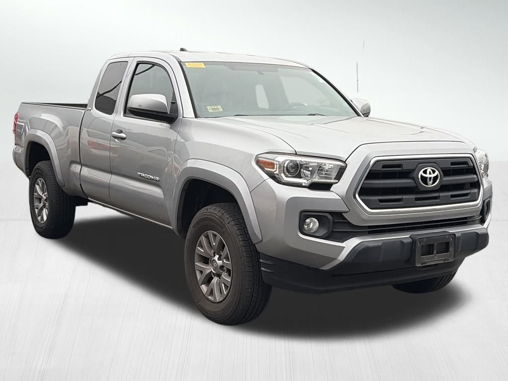 2017 Toyota Tacoma SR5 V6 Access Cab 4WD