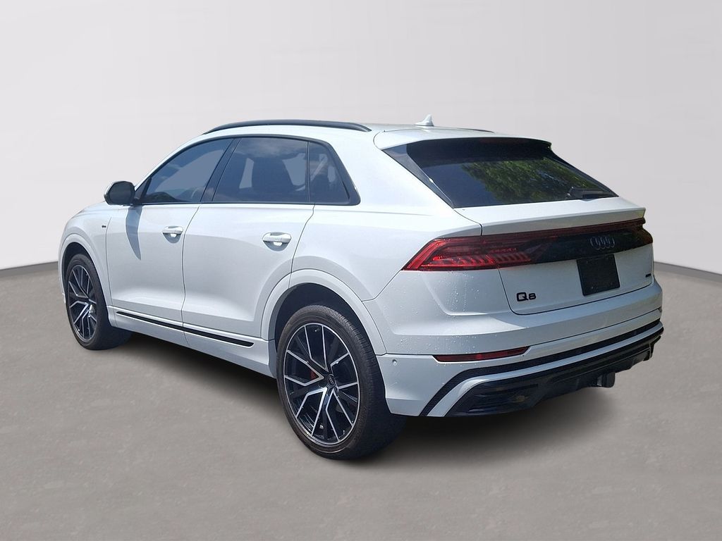 Thumbnail: 2023 Audi Q8 - 6