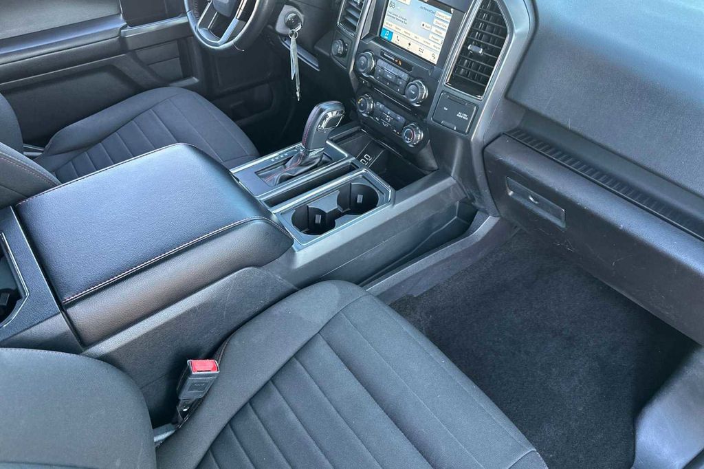 2018 Ford F-150 XLT 18