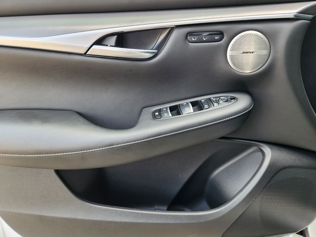 2023 INFINITI QX50 LUXE White at South Houston Nissan