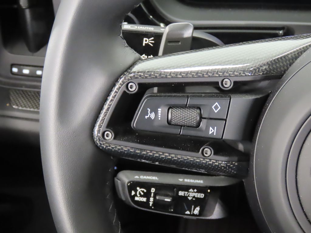 Thumbnail: 2025 Porsche  - 18