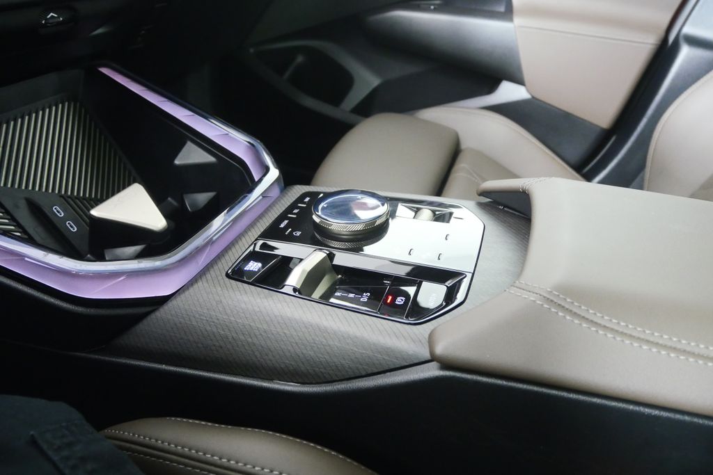 Thumbnail: 2025 BMW X3 - 25