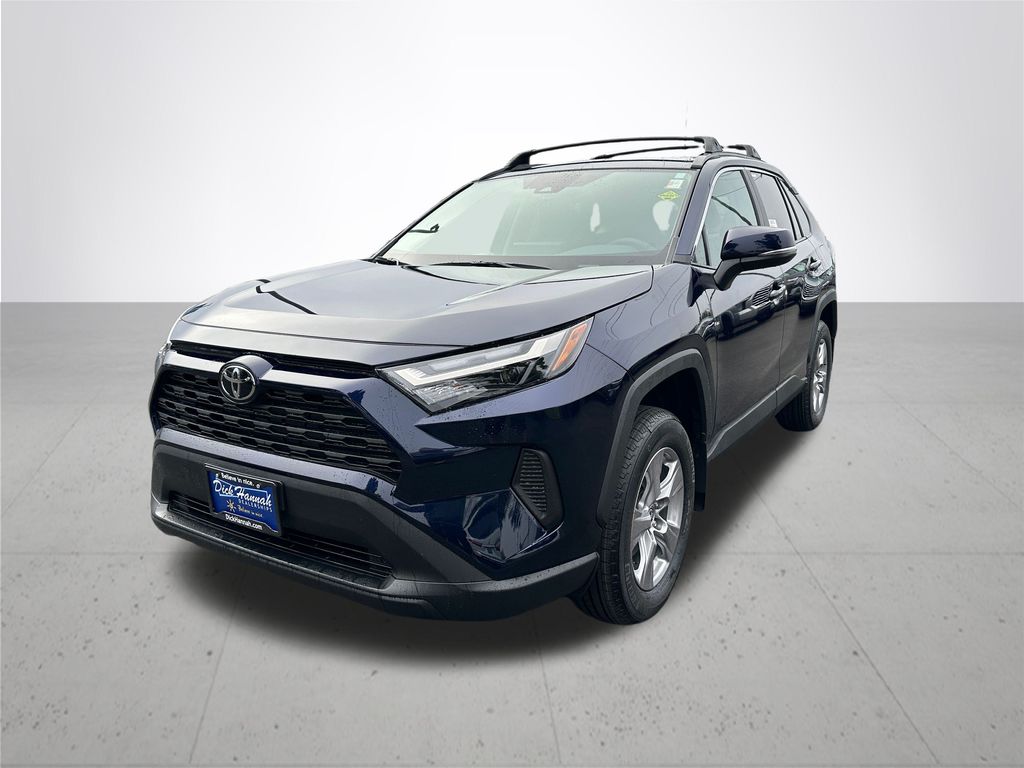 2025 Toyota RAV4 XLE photo 2