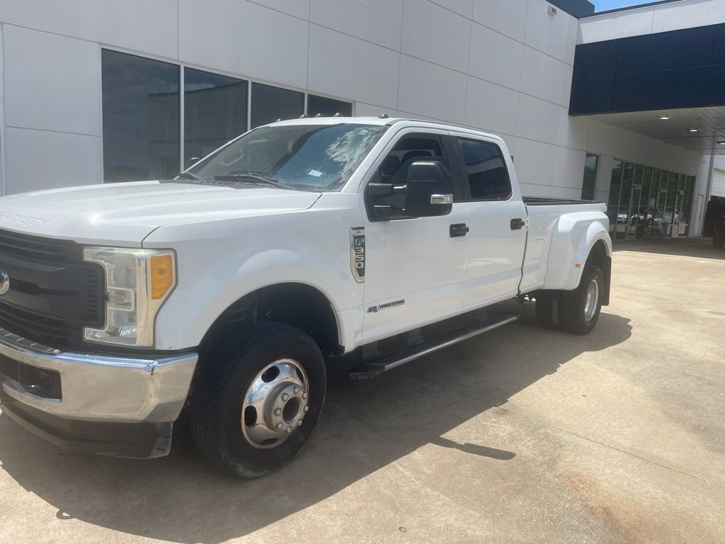 2017 Ford F-350SD XL White at Autostrade