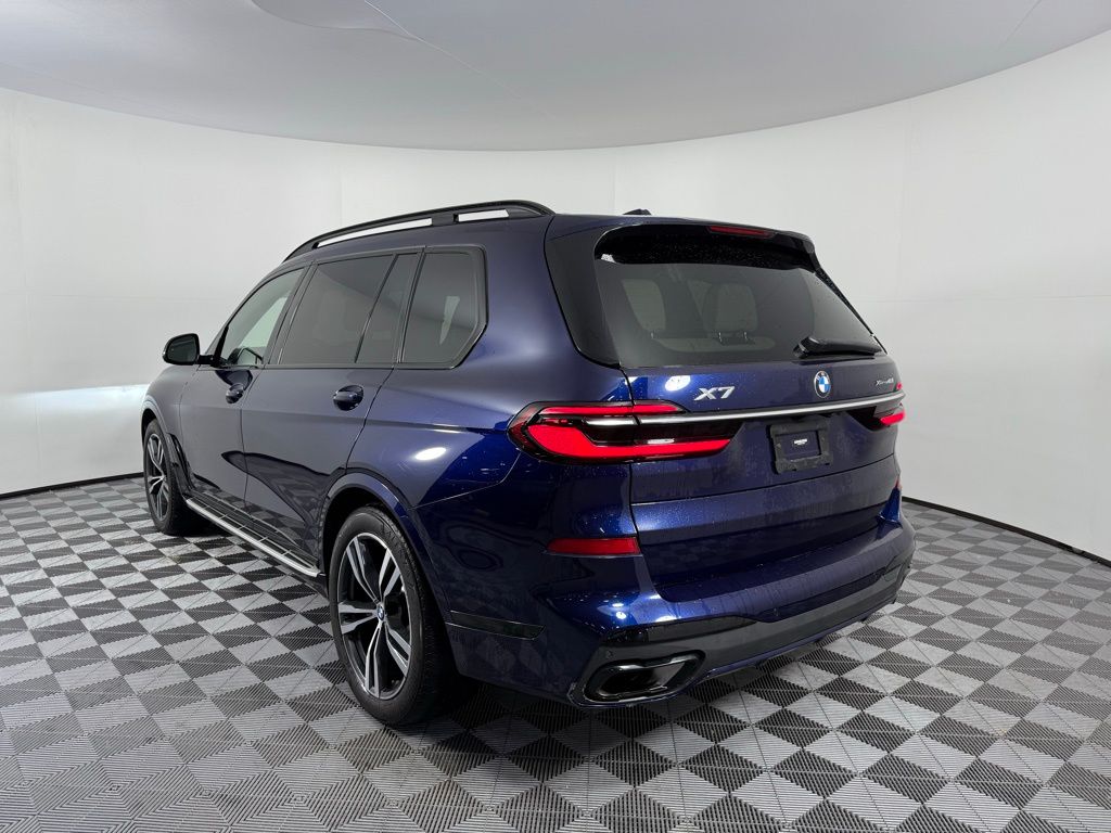 Thumbnail: 2023 BMW X7 - 7