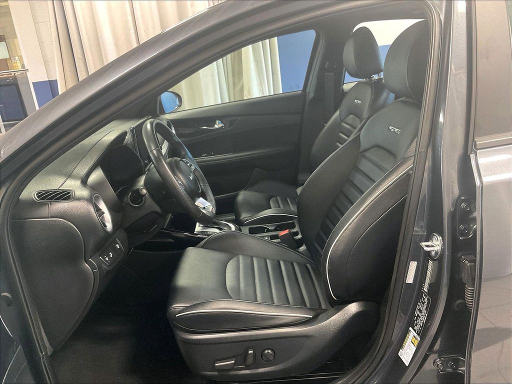 2024 Kia Forte — photo 10