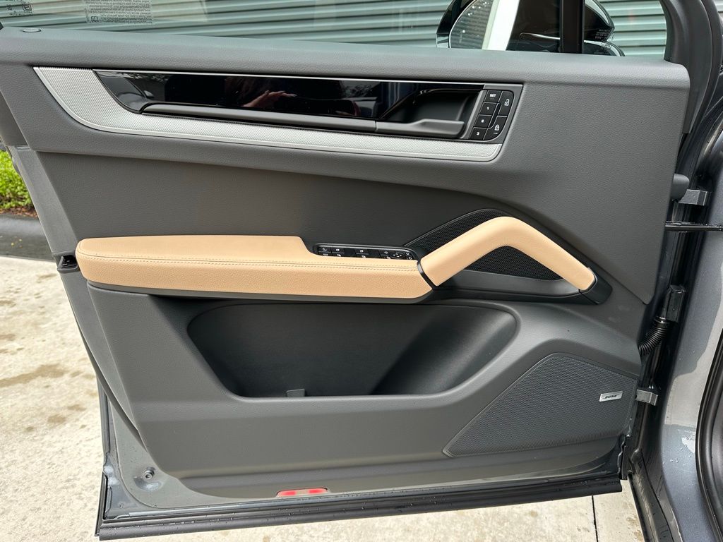 Thumbnail: 2026 Porsche  - 20