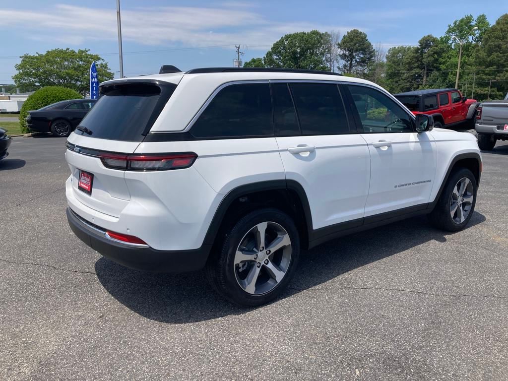 New 2024 White Jeep 4xe image 5