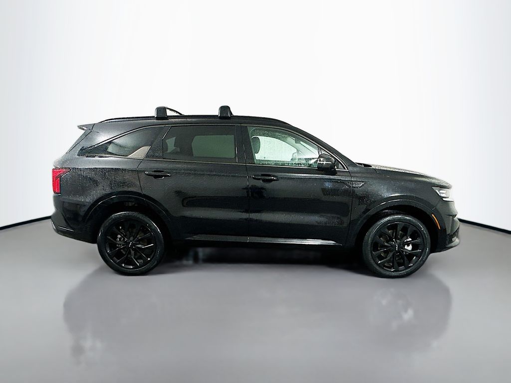 Thumbnail: 2023 Kia Sorento - 4
