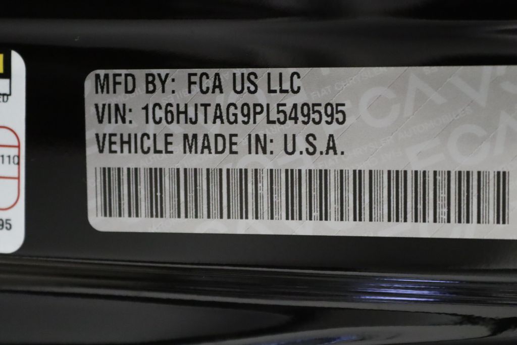 Thumbnail: 2023 Jeep Gladiator - 17