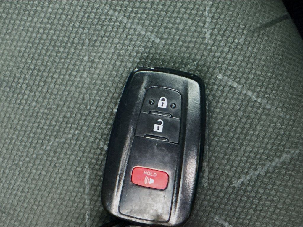 Used Car 2022 Toyota Rav4  Xle For Sale Under $30,000 In Austin, Texas