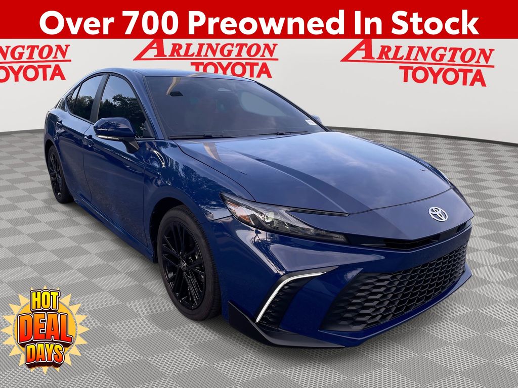 2026 Toyota Camry SE Hybrid's photo