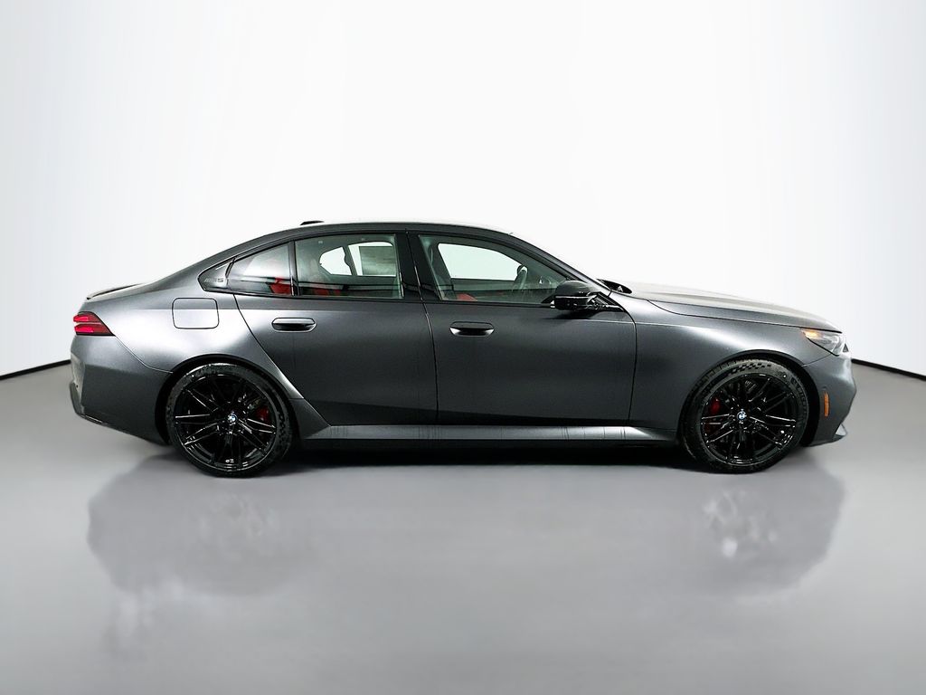 Thumbnail: 2026 BMW M5 - 4