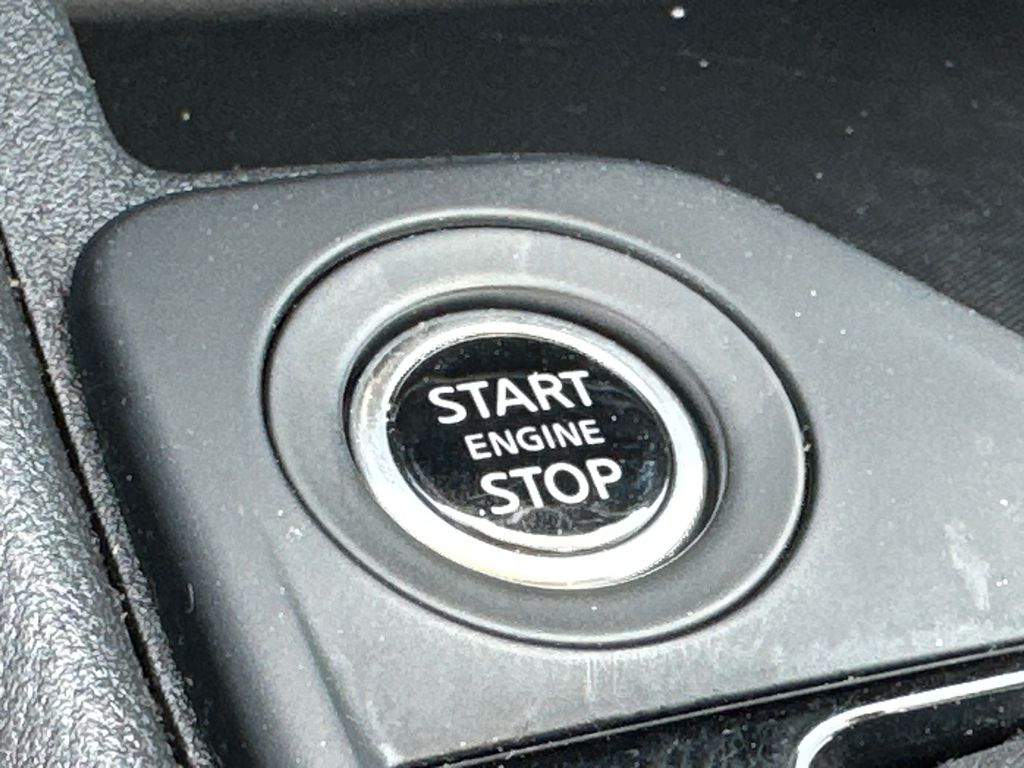 Used 2025 White Nissan S image 31