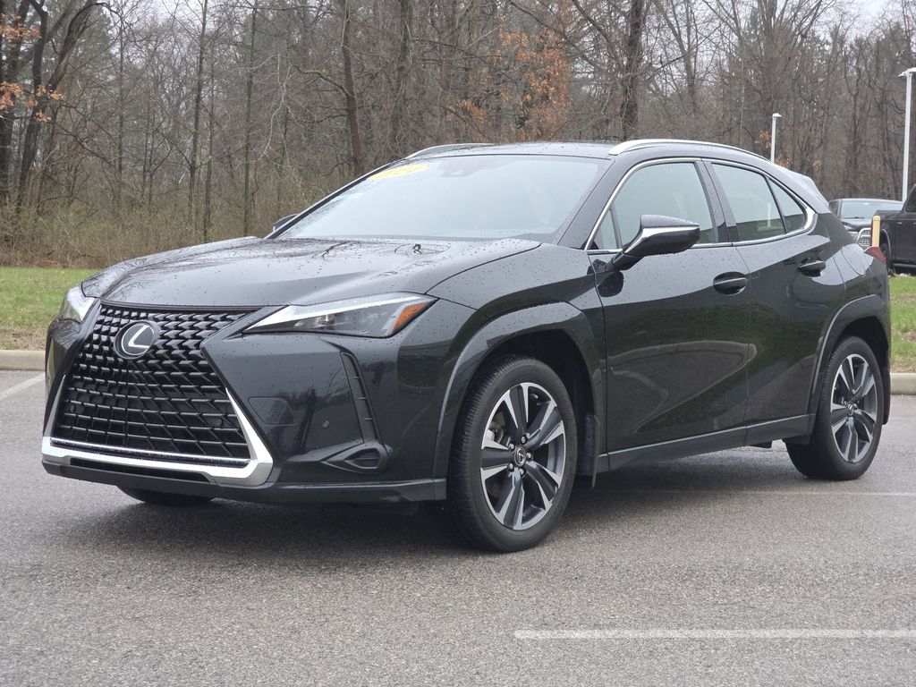 View vehicle photo 4