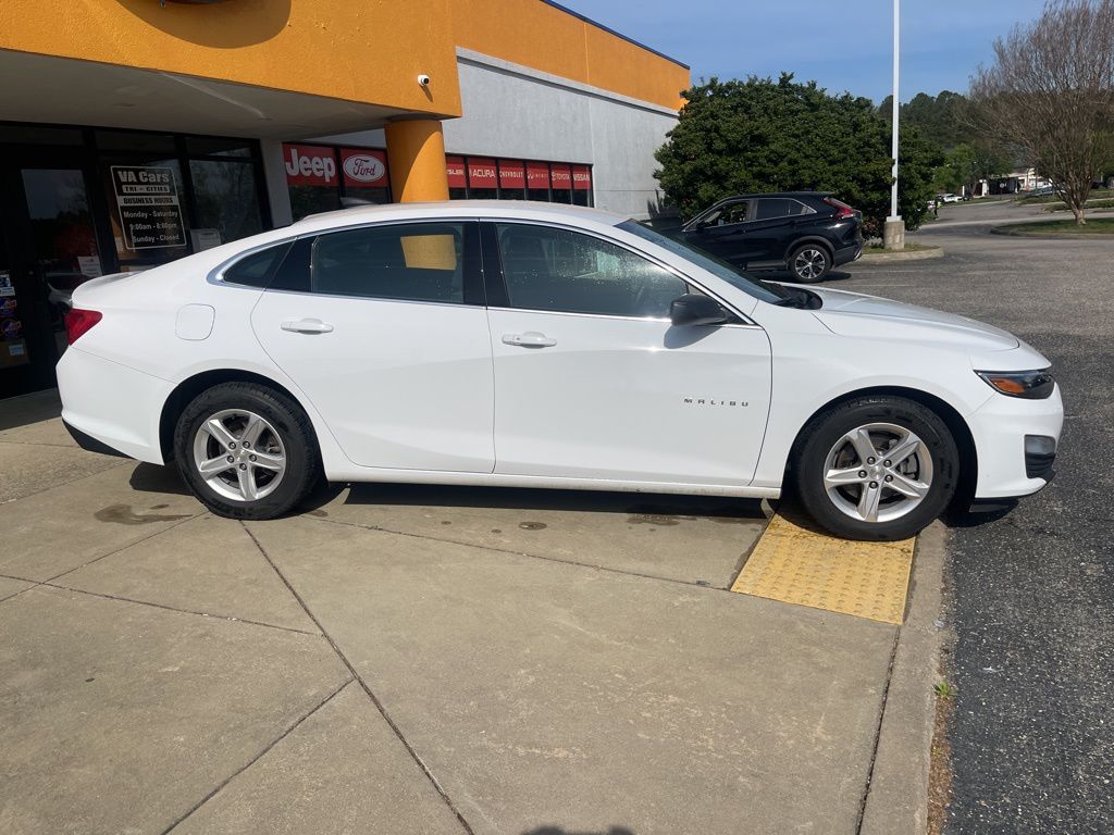 View vehicle photo 3