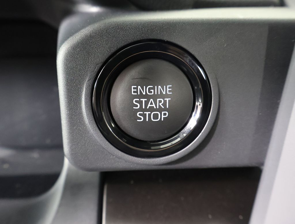 2025 Toyota Tacoma SR5 Double Cab photo 8