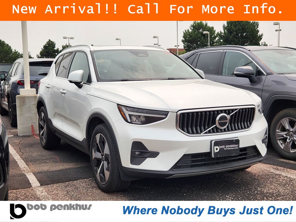 2023 Volvo XC40