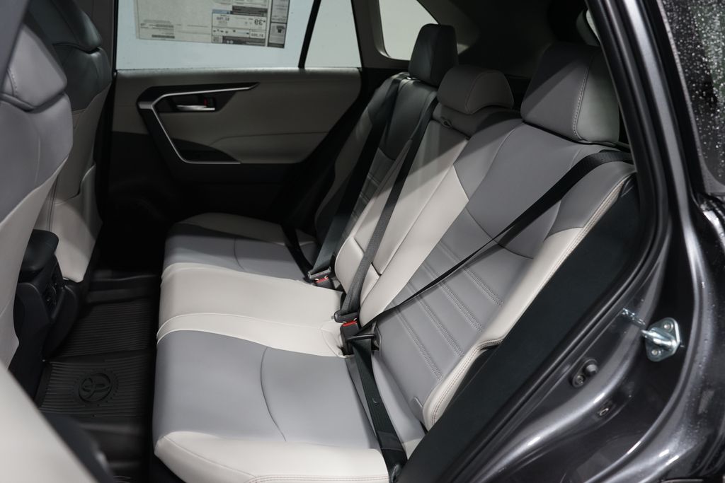 Thumbnail: 2025 Toyota RAV4 - 29