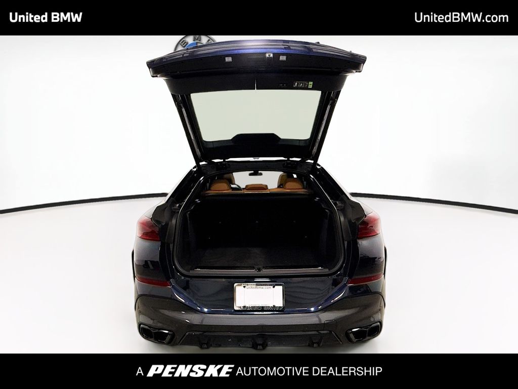Thumbnail: 2027 BMW X6 - 14