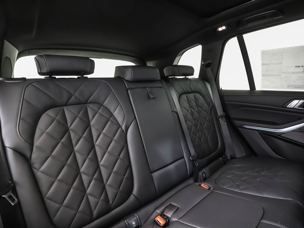 Thumbnail: 2026 BMW X5 - 28