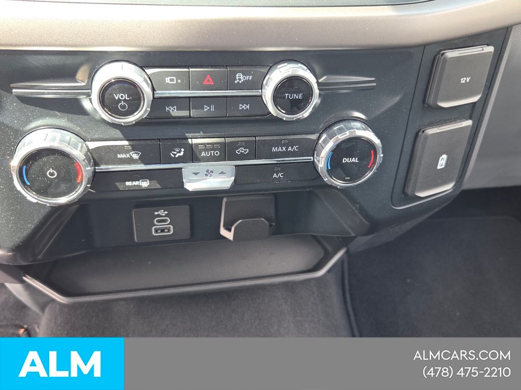 Used 2025 Black Ford XLT image 21