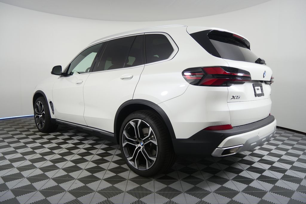 Thumbnail: 2026 BMW X5 - 5