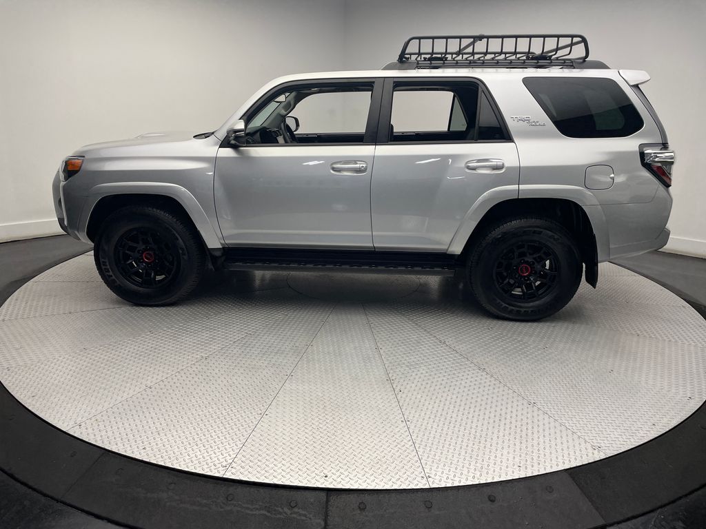 2024 Toyota 4Runner TRD Off Road 8