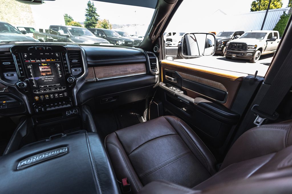 2020 Ram 3500 Laramie Longhorn thumbnail 26