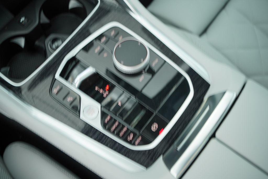 Thumbnail: 2026 BMW X6 - 17