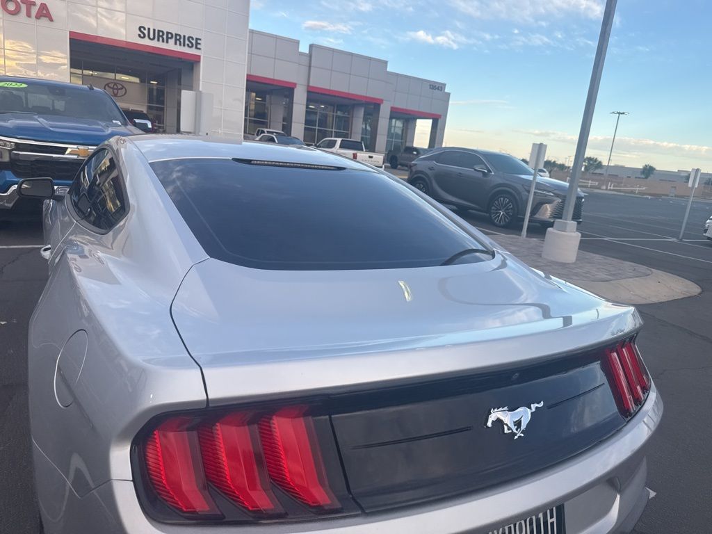 2018 Ford Mustang  16