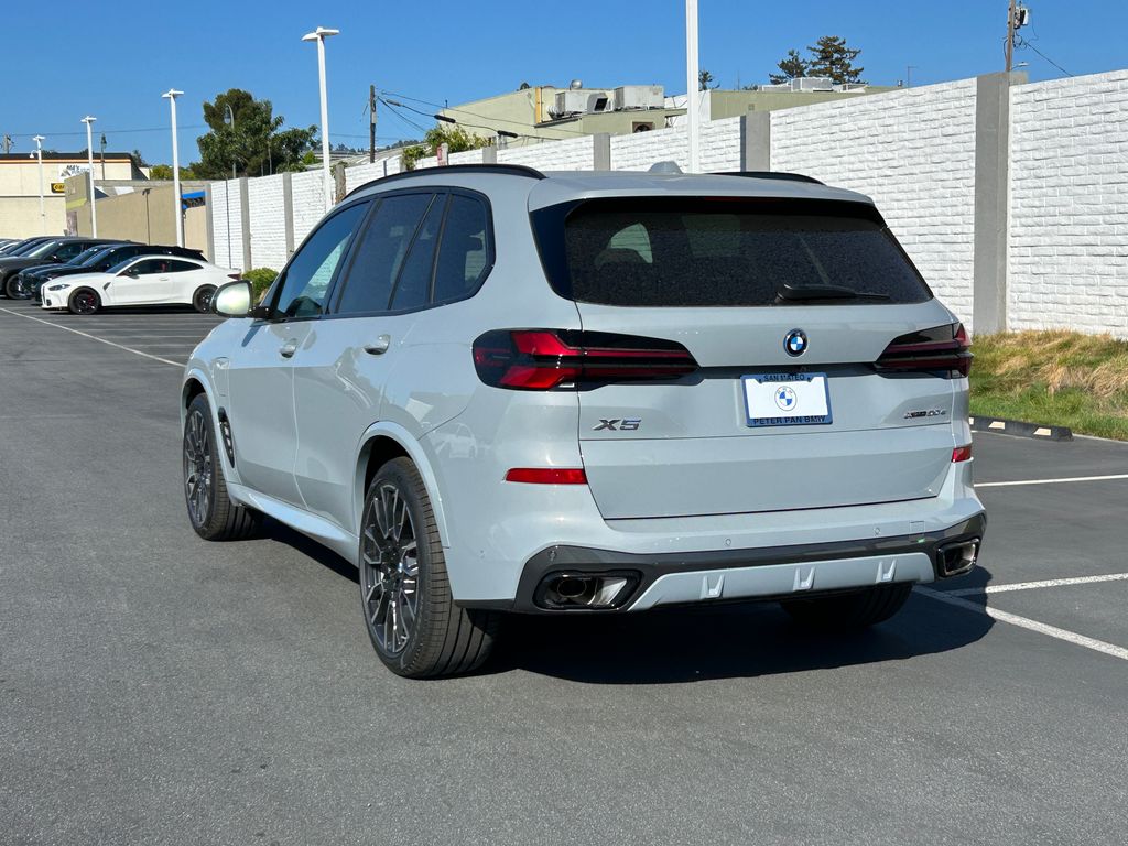 2026 BMW X5 xDrive50e 3