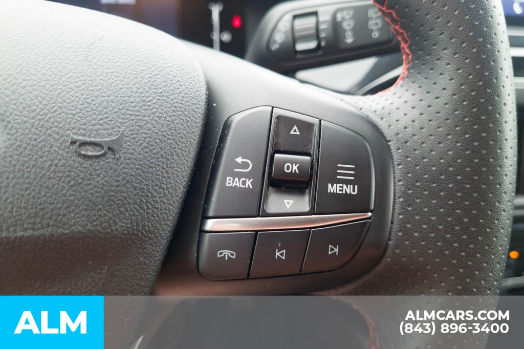 2024 Ford Escape ST-Line photo 25