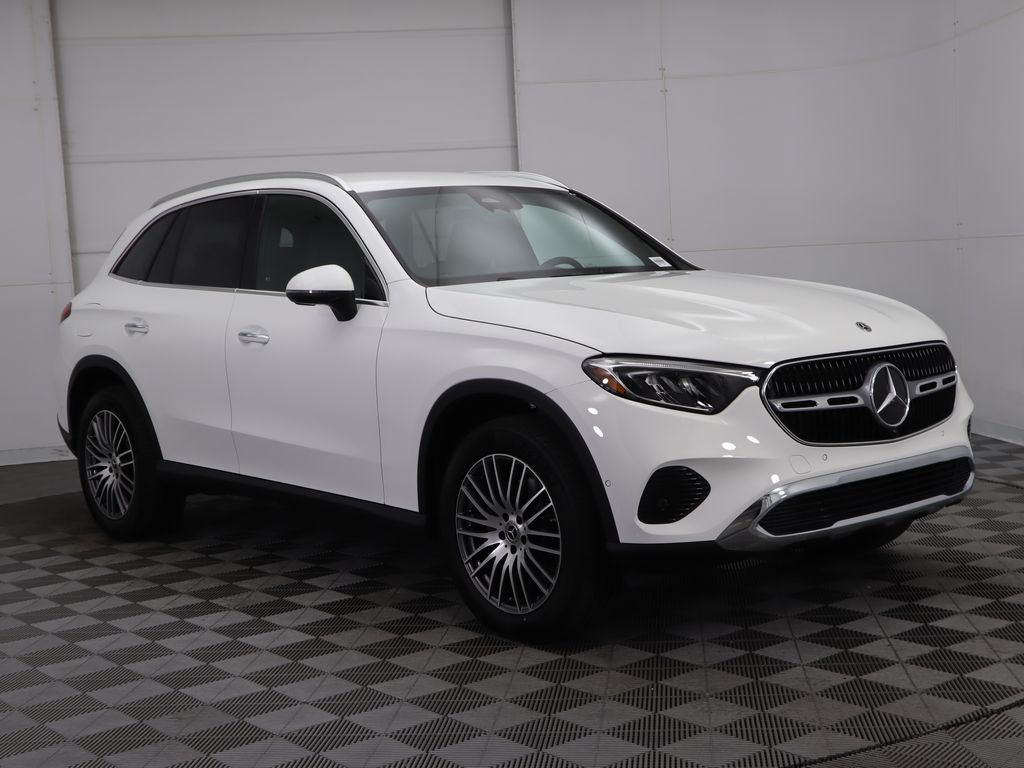 Thumbnail: 2025 Mercedes-Benz GLC - 3