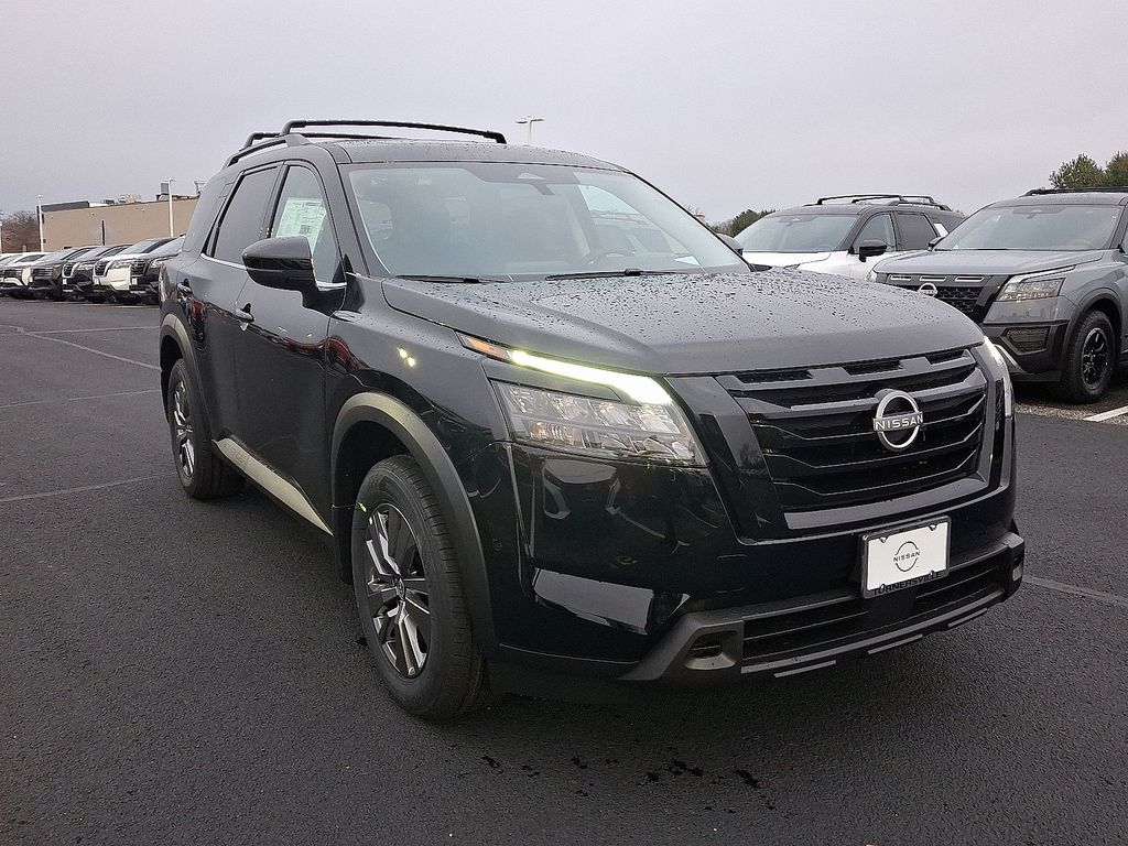 Thumbnail: 2025 Nissan Pathfinder - 3