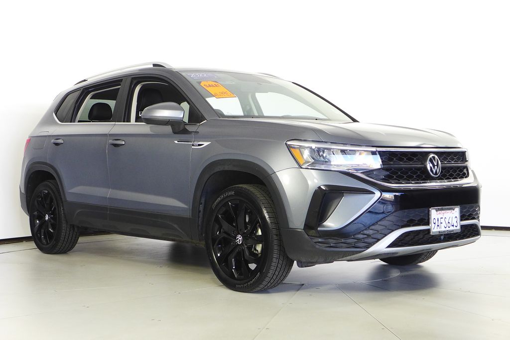 Thumbnail: 2022 Volkswagen Taos - 4