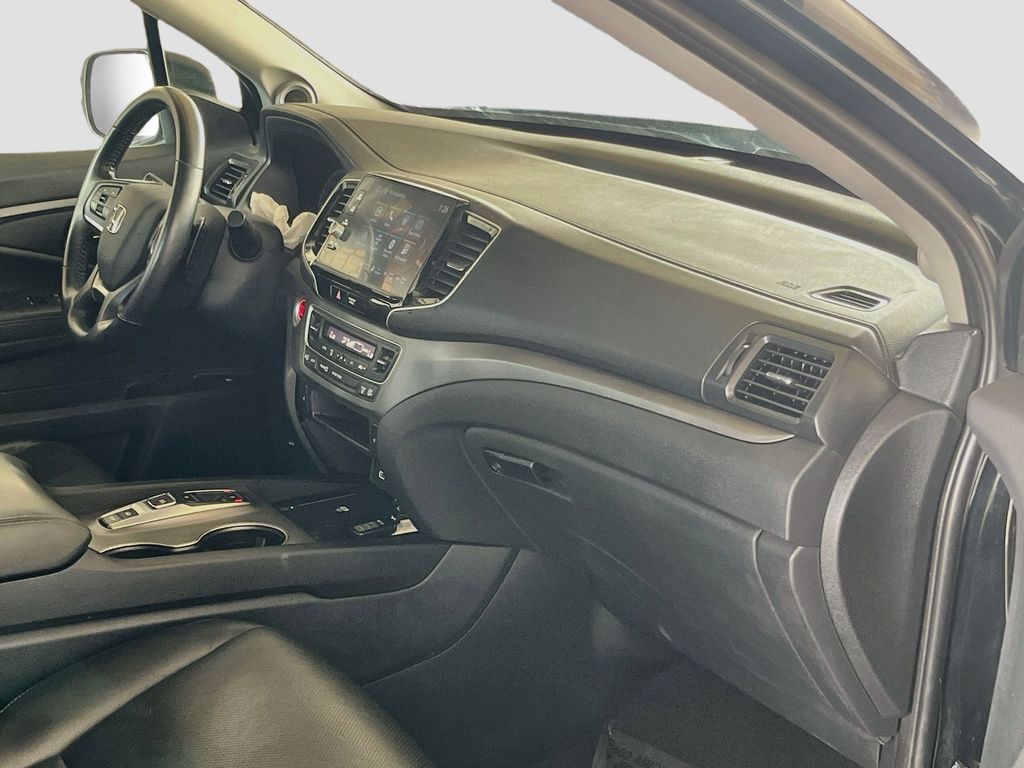 Used 2025 Black Honda RTL image 29